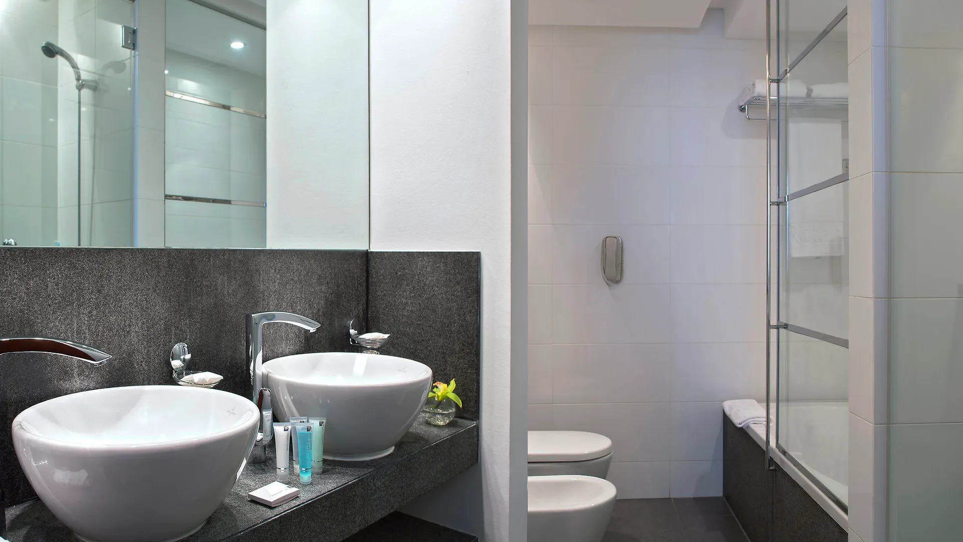 Hotel apartamentowy Villa Rotana Dubaj