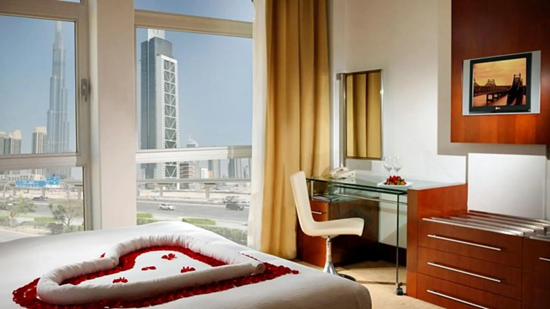 Villa Rotana Dubai 4*,